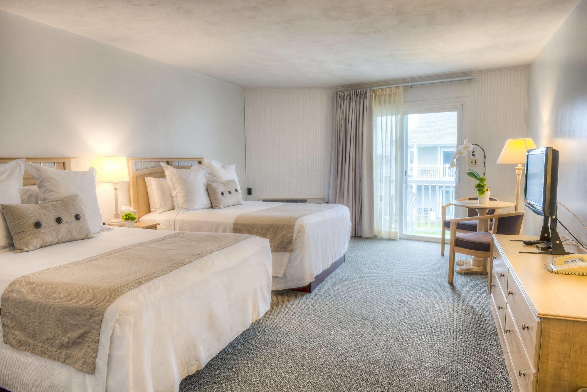 The Three Seasons Resort 데니스 포트 외부 사진